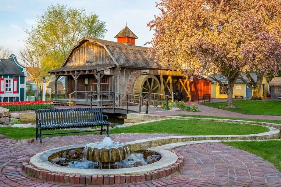 Picturesque Pella, Iowa | Hometown Living