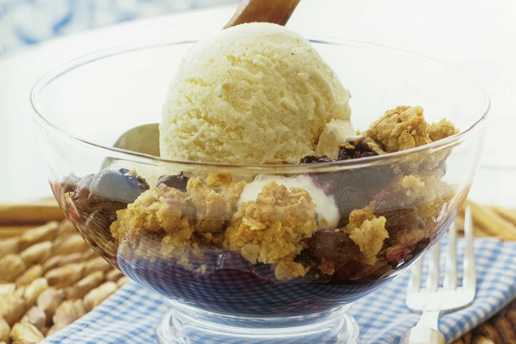 Blueberry Crisp - Hometown Living